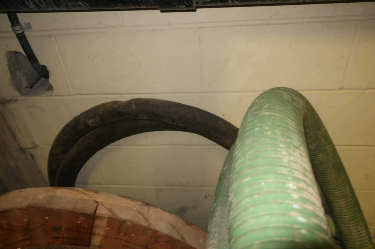 LOT OF ASSORTED HOSES, PUMP HOSE, VACUUM HOSE - ELECTRIC POWER TOOLS