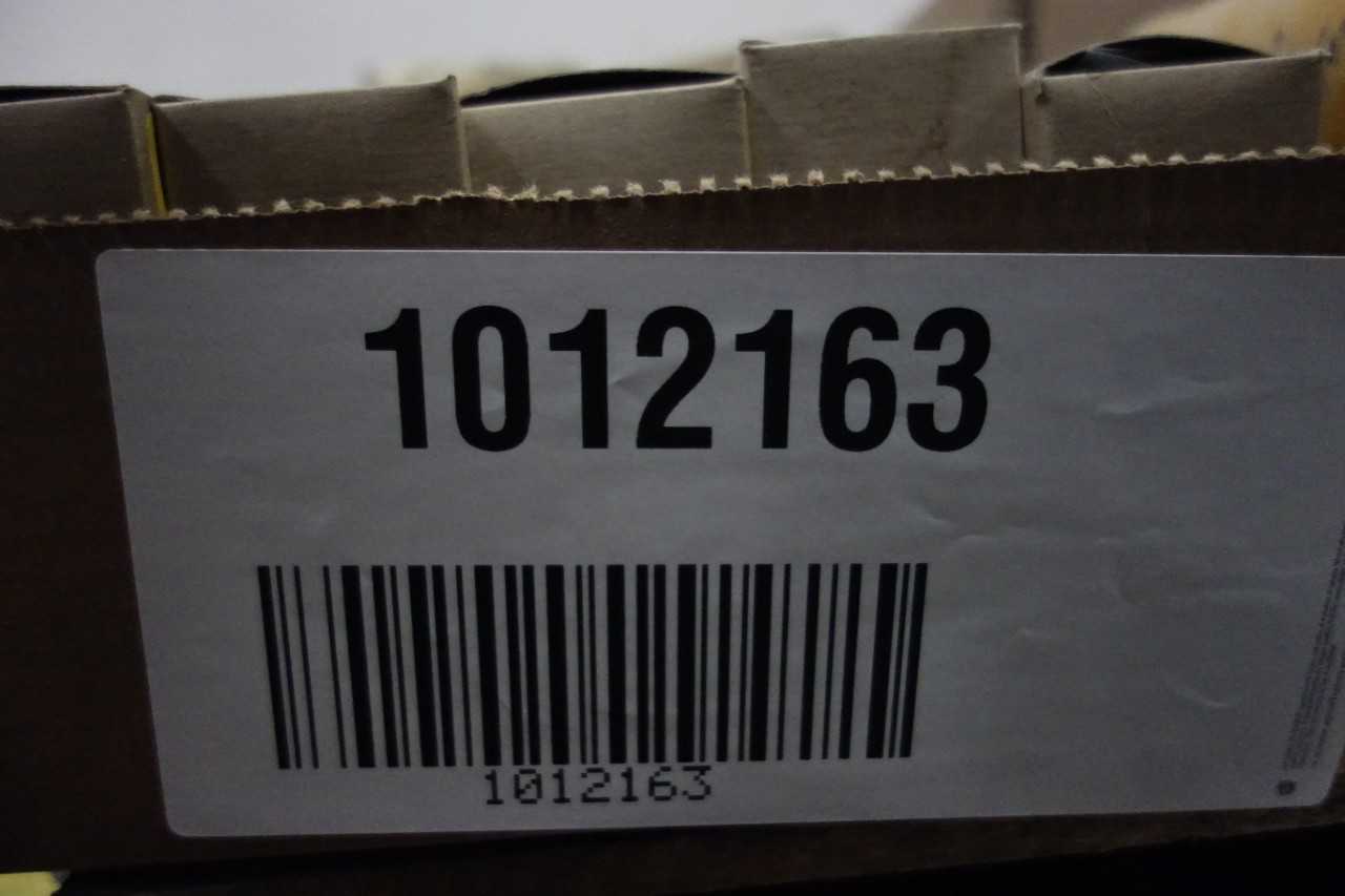 LOT OF ASSORTED CATERPILLAR PARTS AND ACCESSORIES - FORKLIFTS