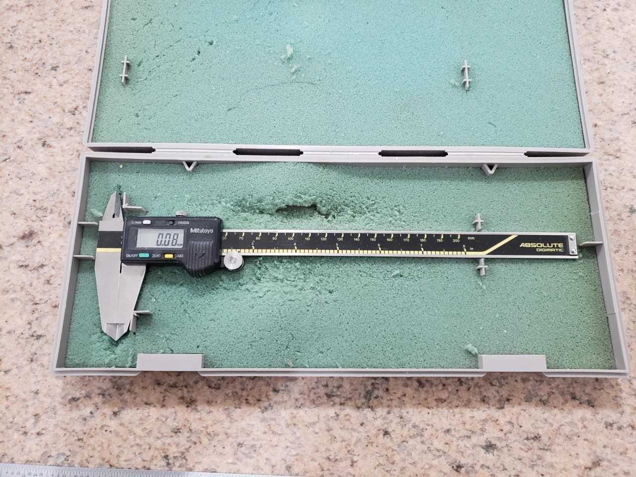 Mitutoyo Digital Dial Calipers - MISCELLANEOUS Mitutoyo Digital Dial Calipers - MISCELLANEOUS