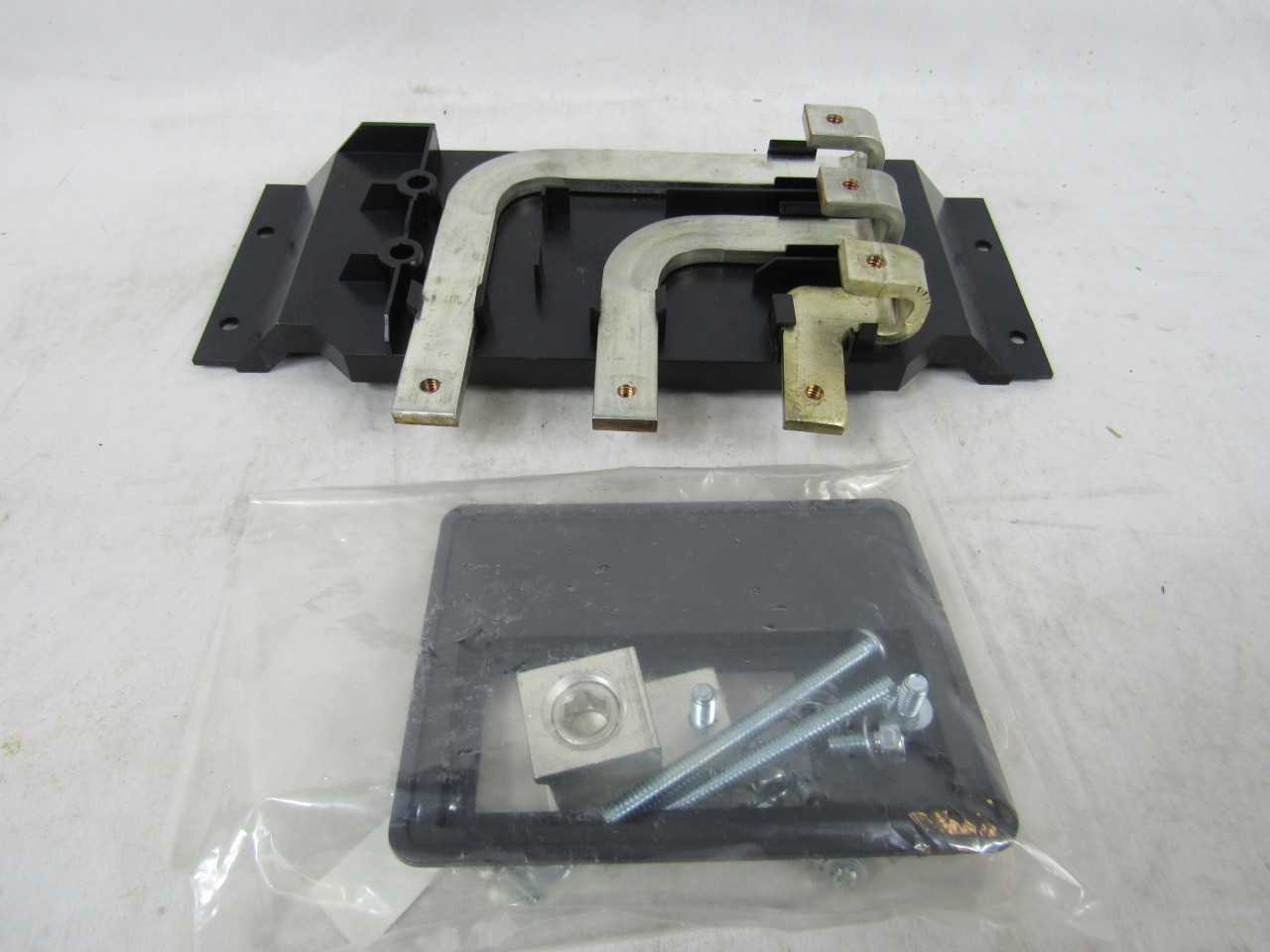 Lot of 1x MBKQJ3A Main Breaker Subfeed Kit - CIRCUIT BREAKERS