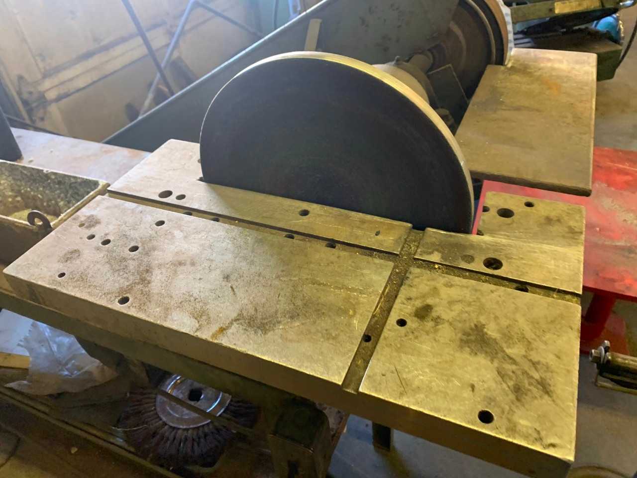 Belt Sander - GRINDING MACHINES