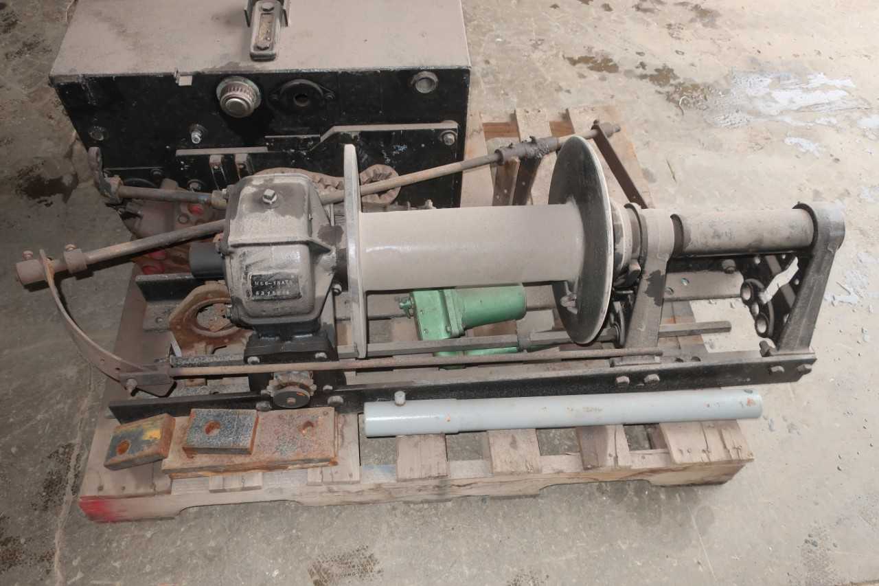 BRADEN HYDRAULIC WINCH ATTACHMENT - CONSTRUCTION EQUIPMENT ATTACHMENTS
