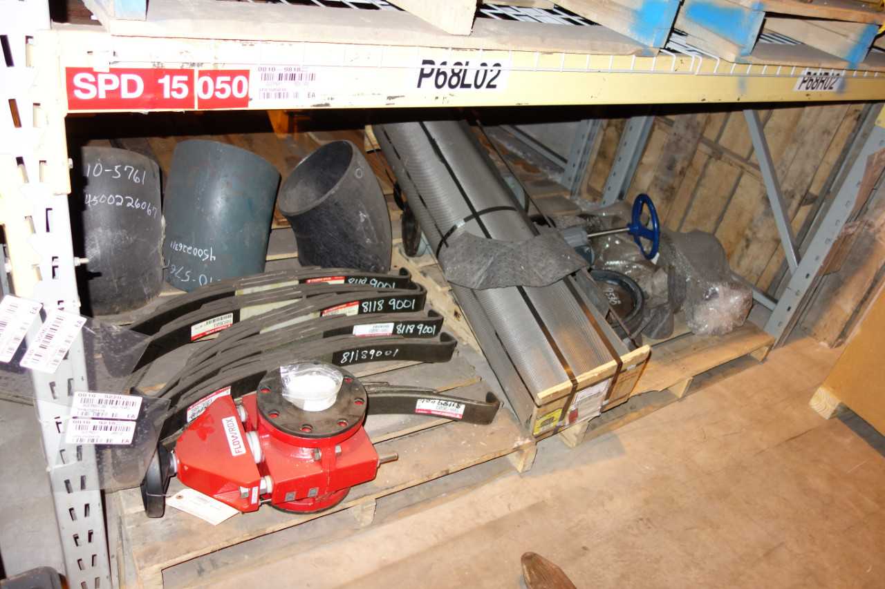 CONTENTS OF 2 UPRIGHT RACKING SECTIONS, VALVES - VALVES