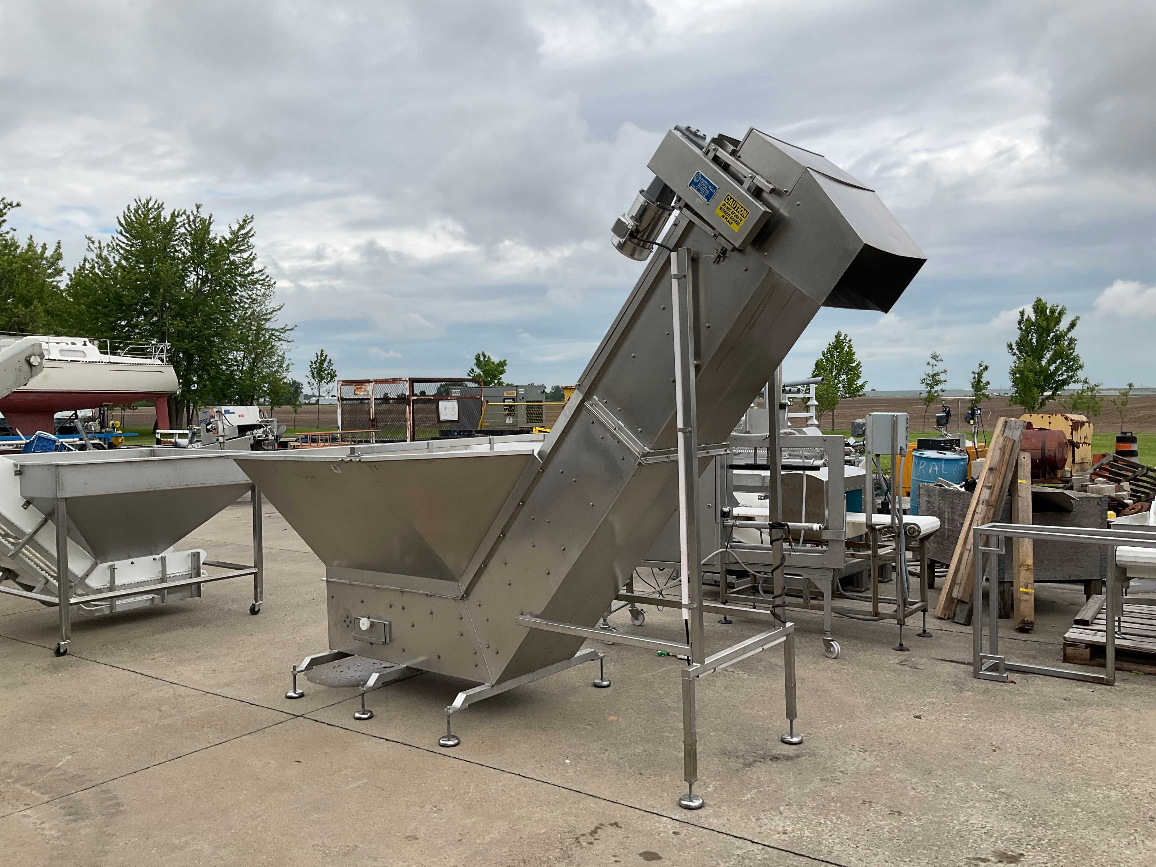 PISCES DCV-0141 VOLUMETRIC FEEDER WITH MOTOR - VOLUMETRIC FEEDER