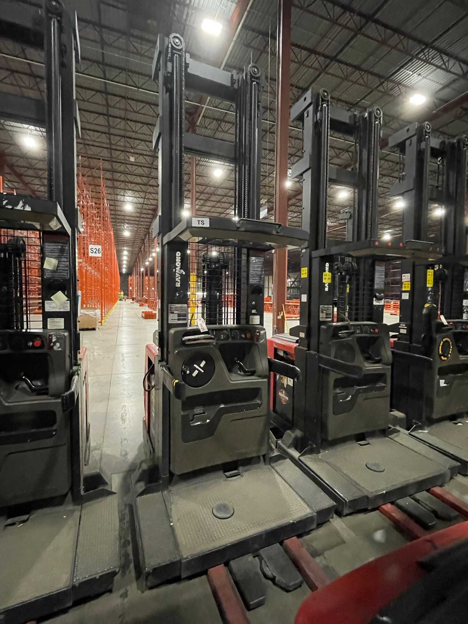 2008 RAYMOND 560-OPC30TT ORDER PICKER - ORDER PICKER