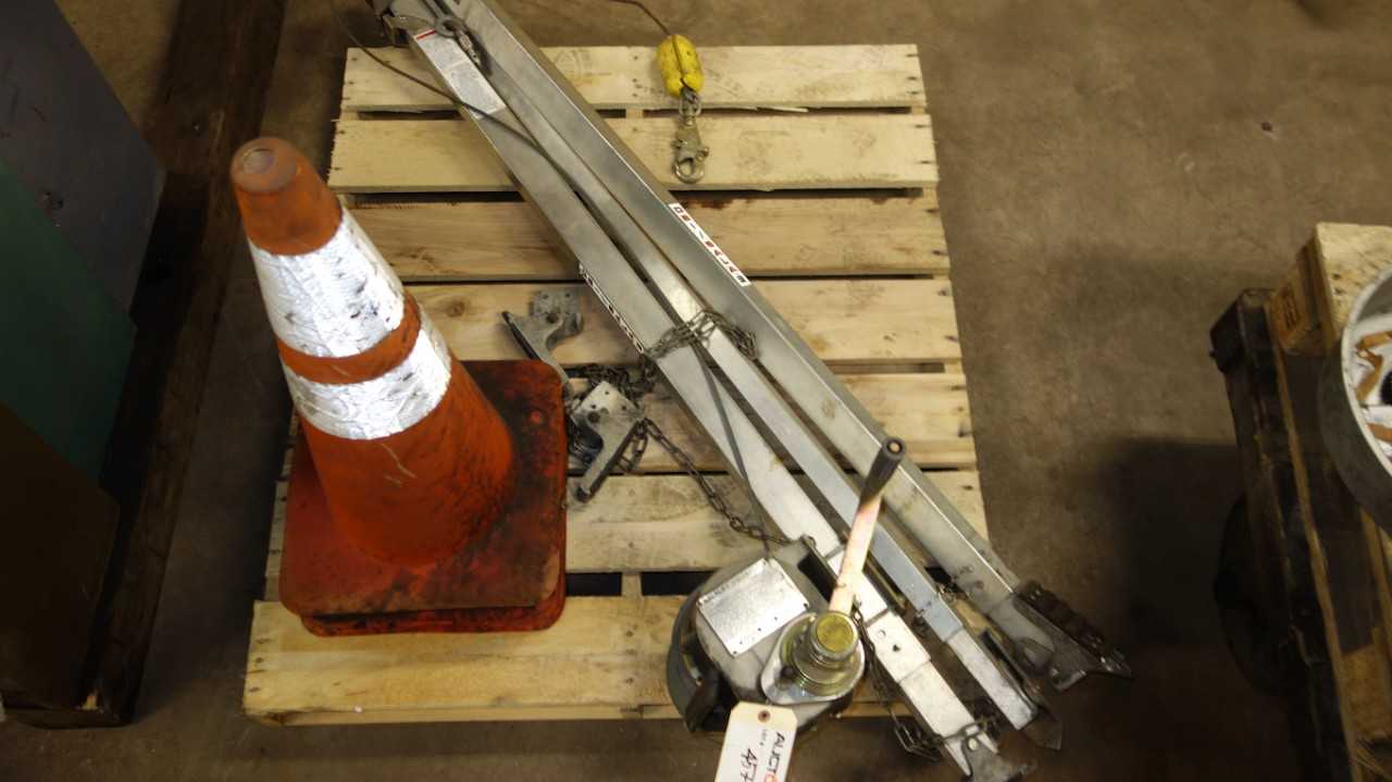 SALALIFT DBI/SALA L1850 60 350LBS CONFINDED SPACE TRIPOD - INDUSTRIAL PARTS