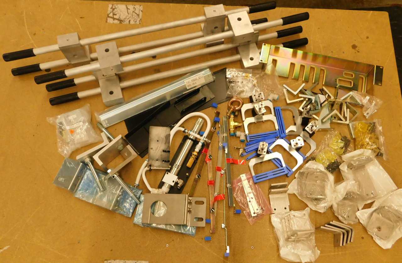 Lot of Assorted Metal - HAND TOOLS
