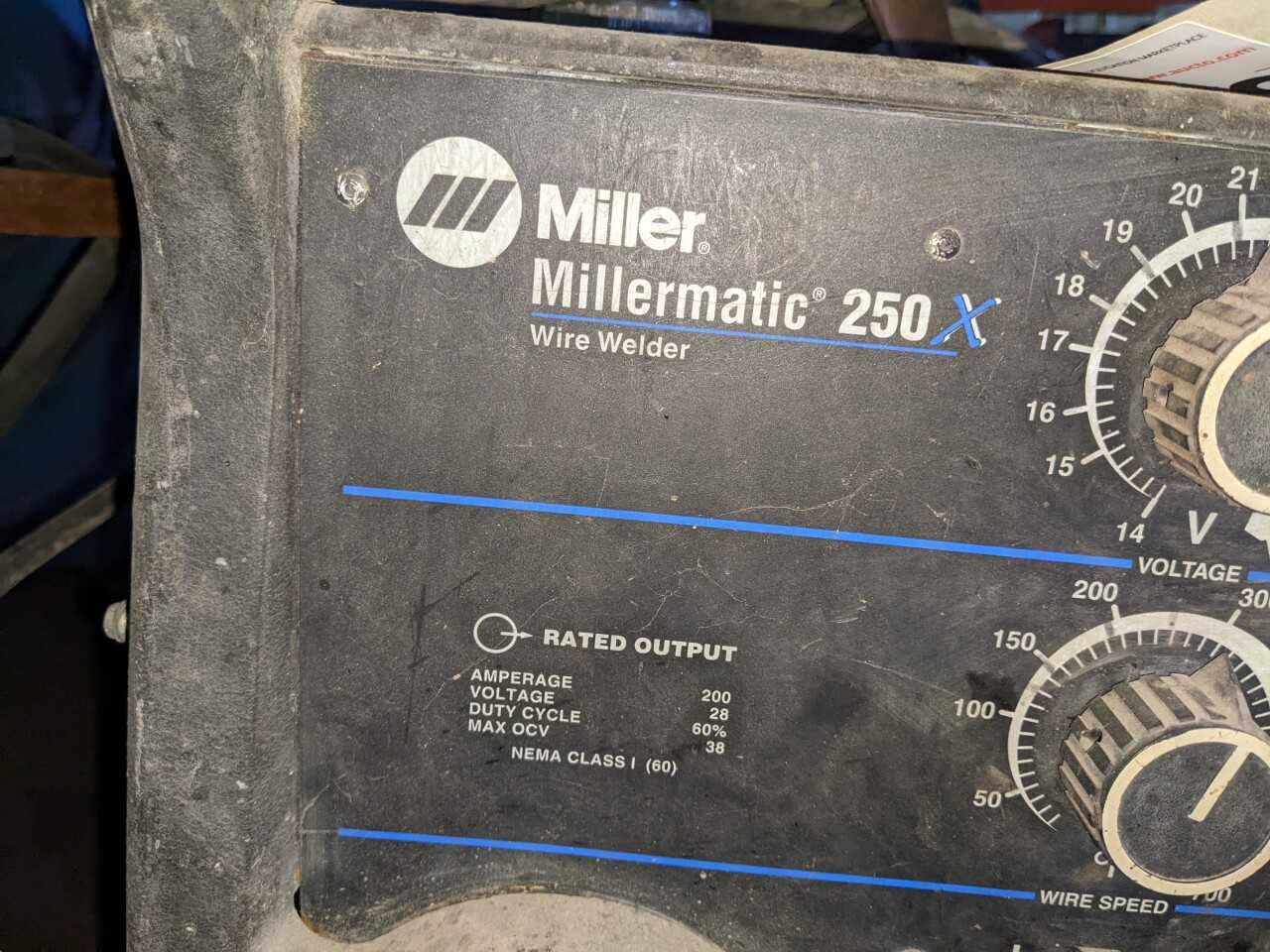 1994 MILLER MILLERMATIC 25 DC WELDER - WELDING EQUIPMENT
