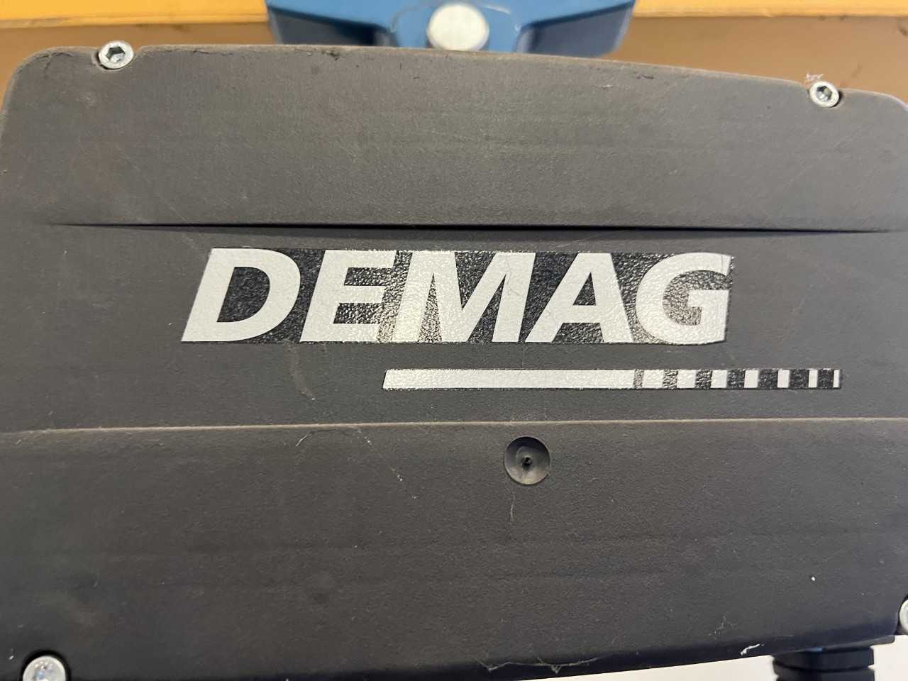 Demag hoist with gantry - CRANES