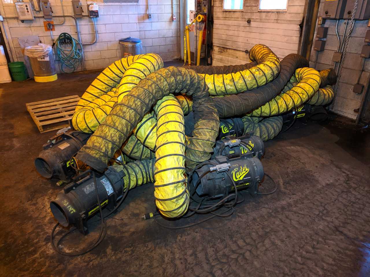 LOT OF COPPUS CADET PORTABLE BLOWERS 115V - BLOWER FAN