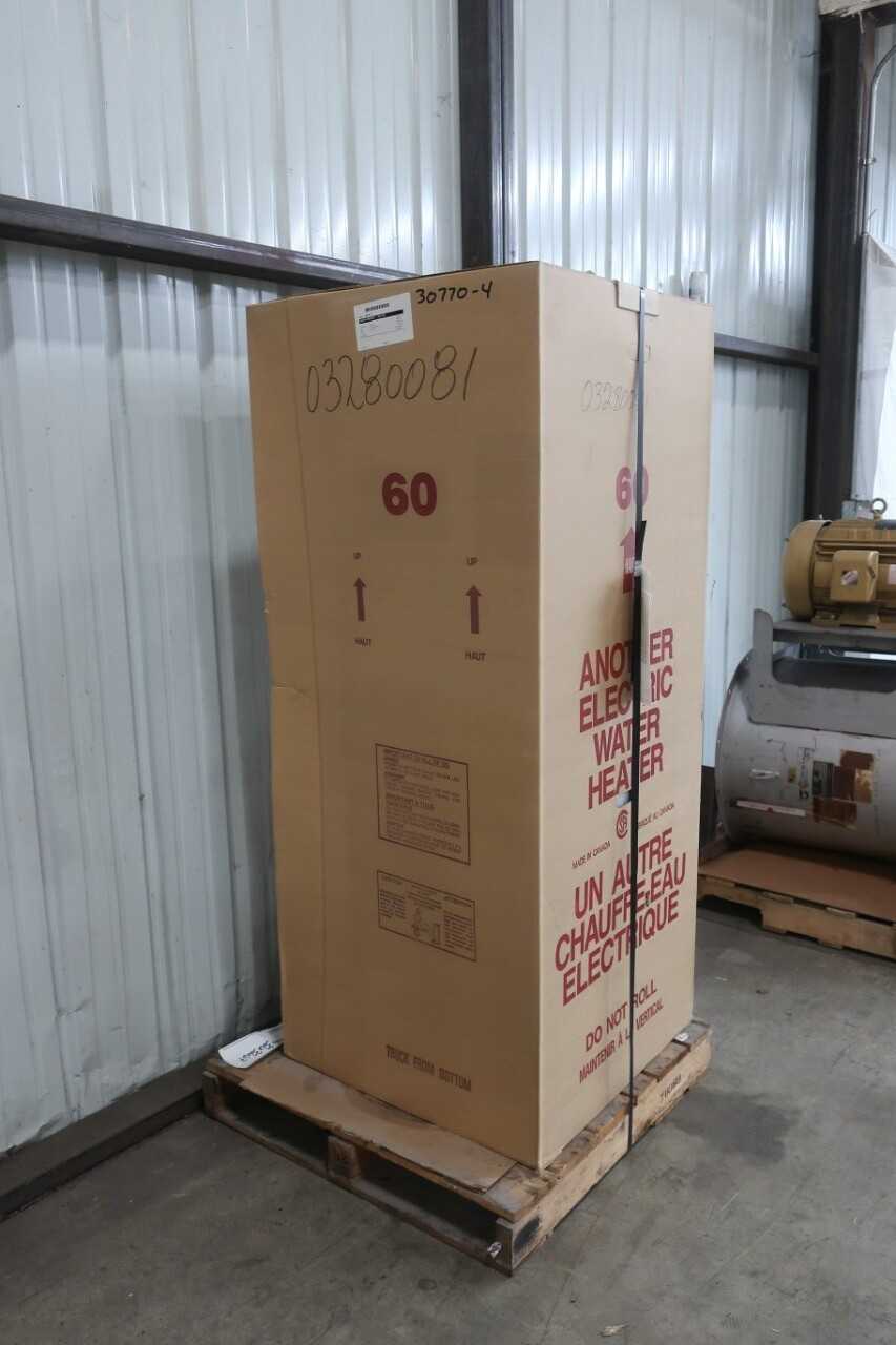 GIANT 172E-30H-2 ELECTRIC WATER HEATER - HVAC EQUIPMENT