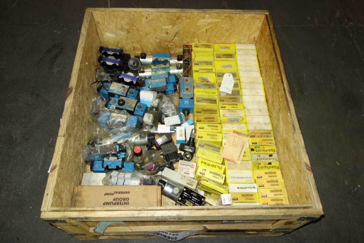 1 PALLET OF ASSORTED HYDRAULIC VALVES  REPLACEMENT PARTS  VICKERS  PARKER - VALVES