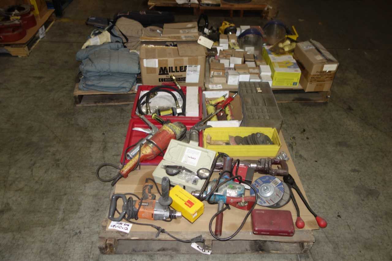 3 PALLETS OF SHOP SUPPLIES - LIGHTING