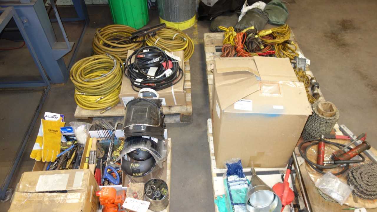 2 PALLETS OF ASSORTED WELDING EQUIPMENT HAND TOOLS BRUSHES AND ROLLER CHAINS - ELECTRIC POWER TOOLS