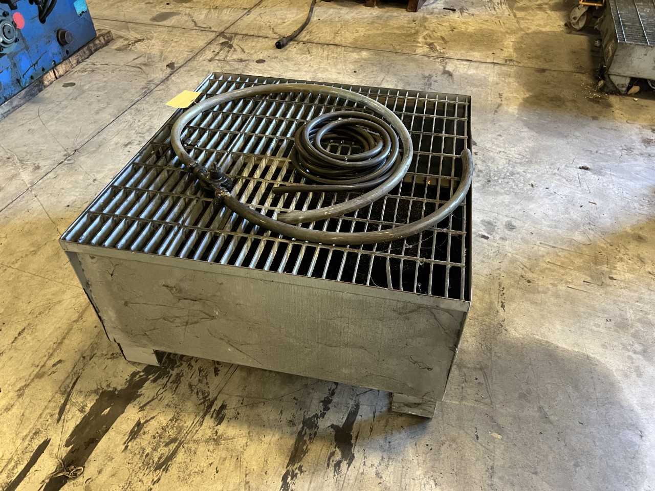 Lot of 2 denios spill containment pallet - PLANT & FACILITY Lot of 2 denios spill containment pallet - PLANT & FACILITY