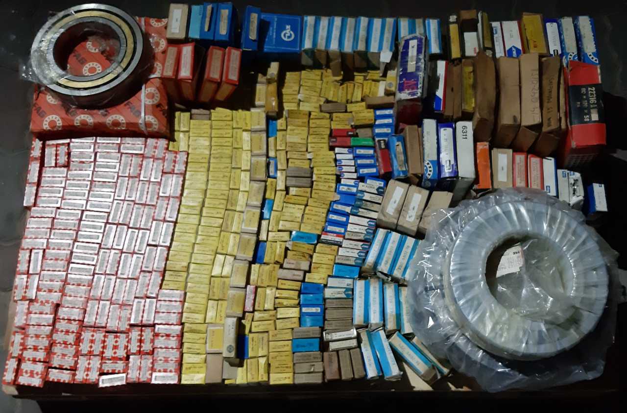 1 pallet of assorted bearings - BEARINGS