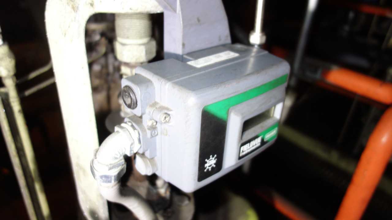 LOT OF 3 FISHER DVC2000 DIGITAL VALVE POSITIONER - CONTROL VALVE