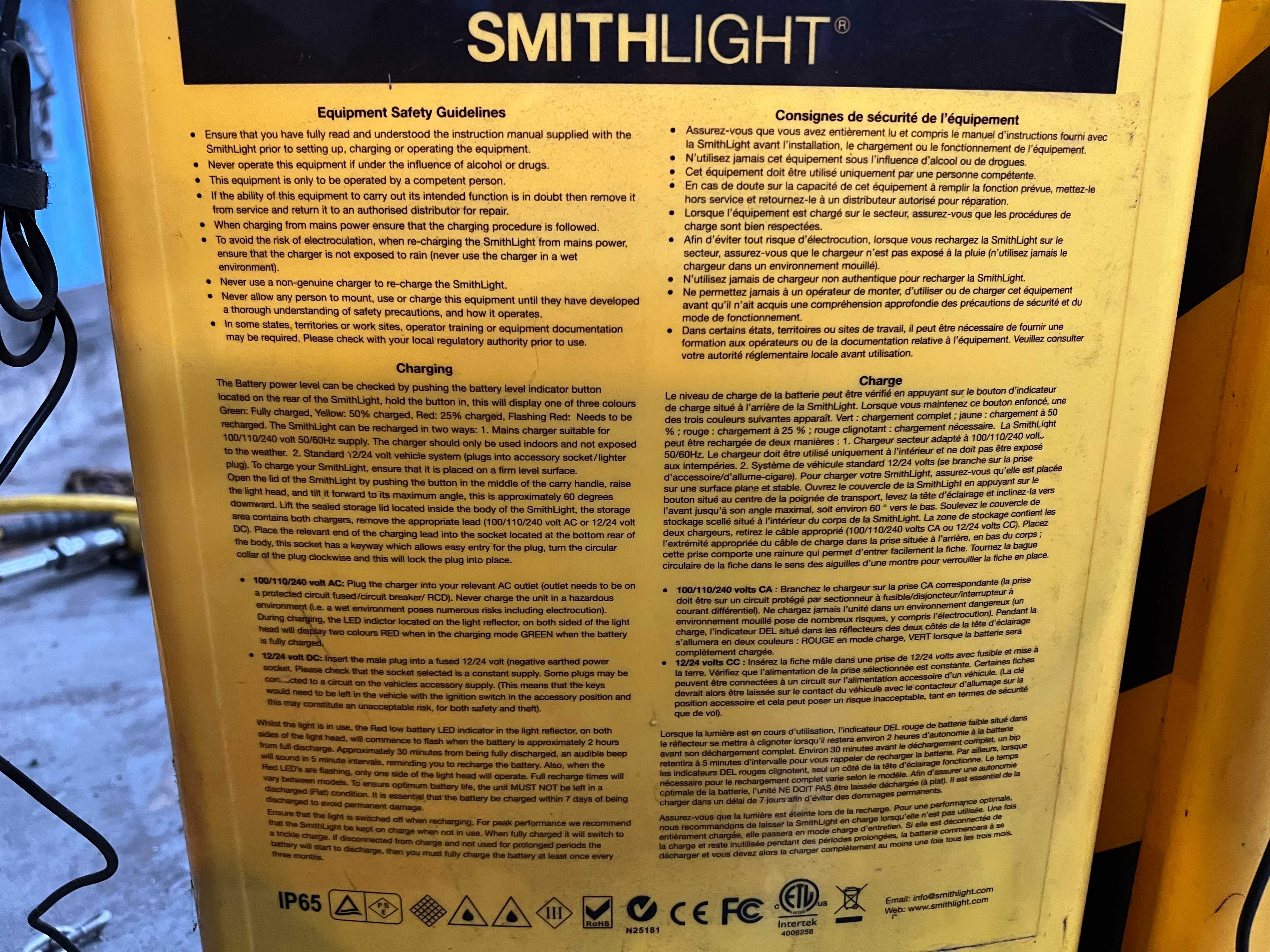 LOT OF 2 SMITH LIGHT LED RECHARGABLE LIGHTS - LIGHTING