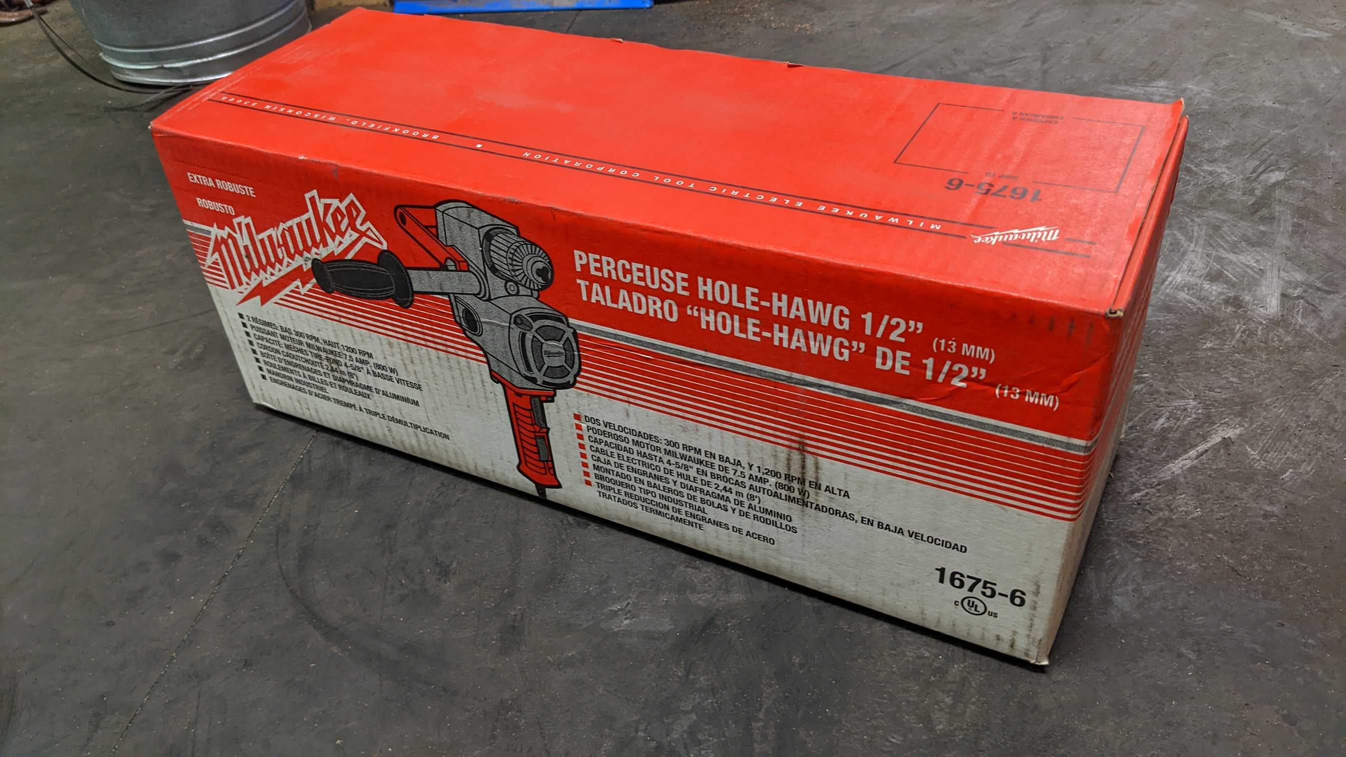 LOT OF POWER TOOLS - ELECTRIC POWER TOOLS