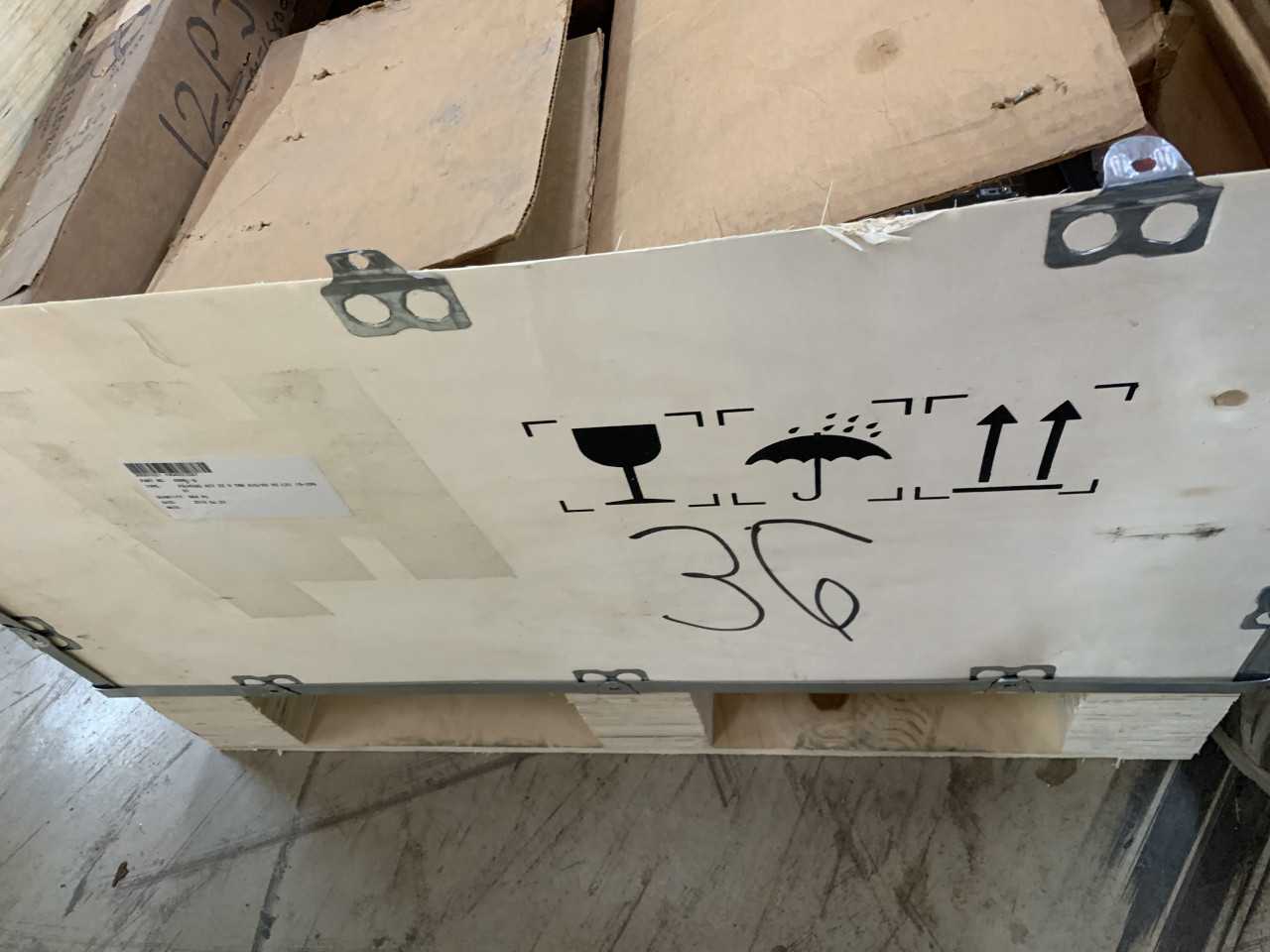 CRATE OF MISC. ELECTRICAL AUTOMATION EQUIPMENT GENERAL ELECTRIC RELAYS - ELECTRICAL COMPONENTS
