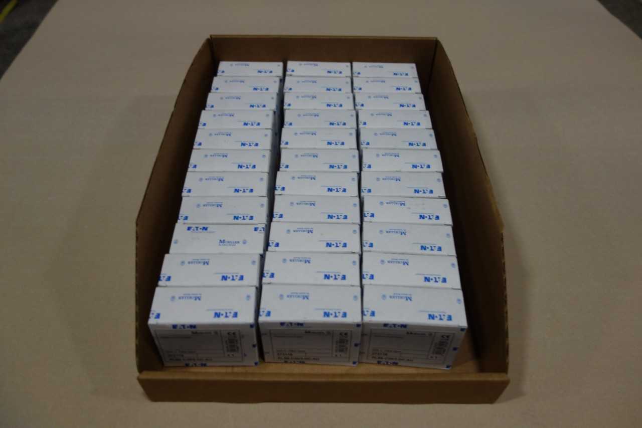 LOT OF 33 EATON MINIATURE CIRCUIT BREAKERS   PLS6 C202 DC AU - CIRCUIT BREAKERS