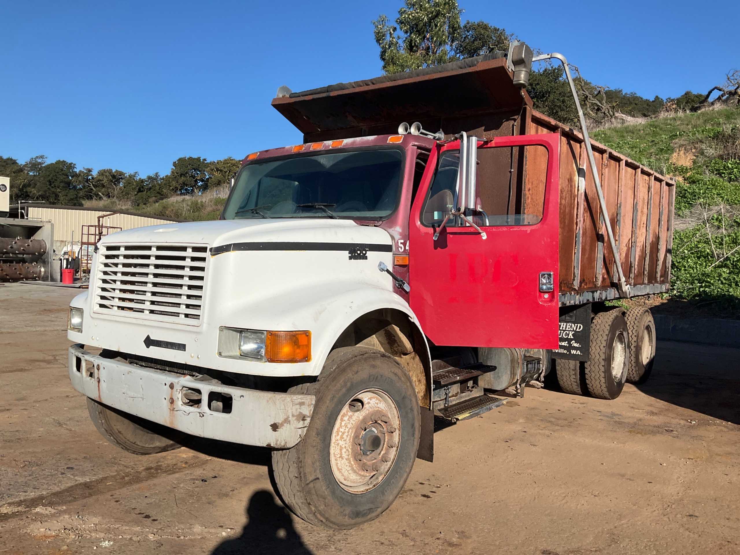 1997 INTERNATIONAL 4900 6X4 DUMP TRUCK