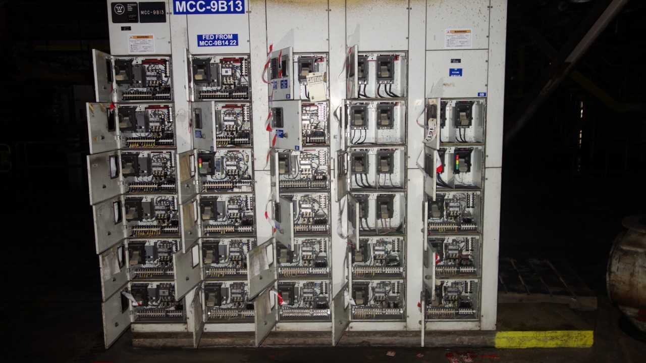 X5 VERTICAL SECTIONS OF WESTINGHOUSE MCC BUCKETS - MOTOR CONTROL CENTERS