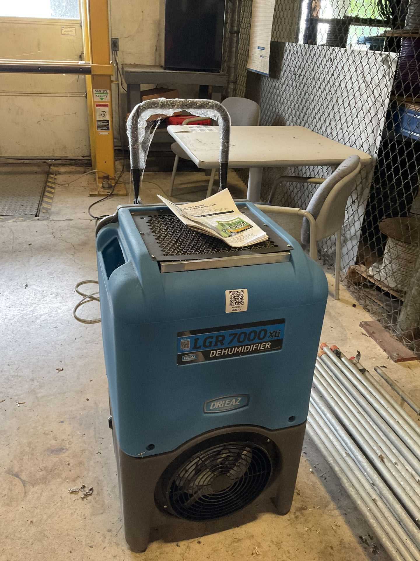 DRI-EAZ LGR 7000XLI F412 DEHUMIDIFIER - DEHUMIDIFIER