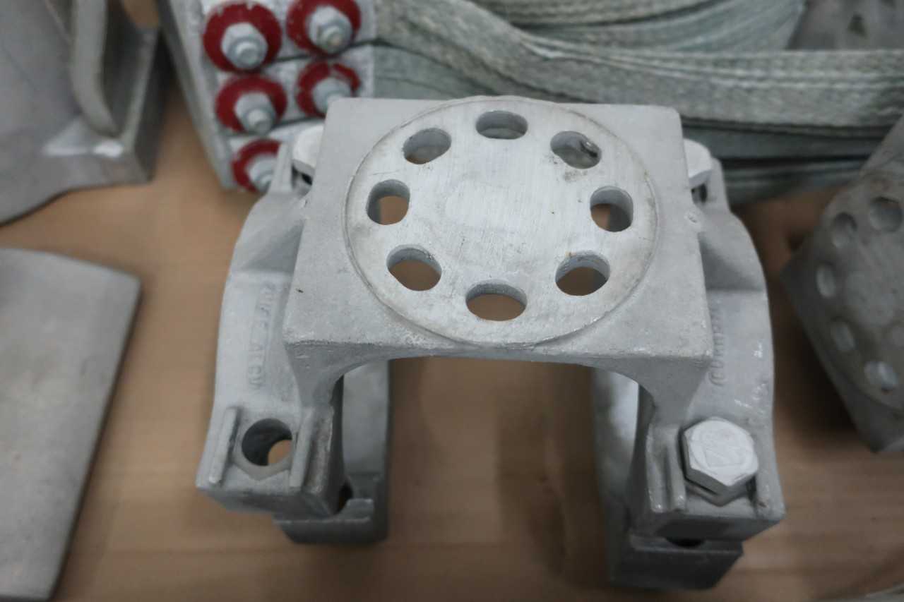 2 PALLETS OF ELECTRICAL CONDUIT PARTS AND FITTINGS - ELECTRICAL COMPONENTS