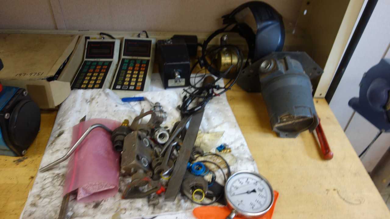 CONTENTS OF DESK, ASSORTED INSTRUMENTATION, TRANSMITTERS - INDUSTRIAL PARTS