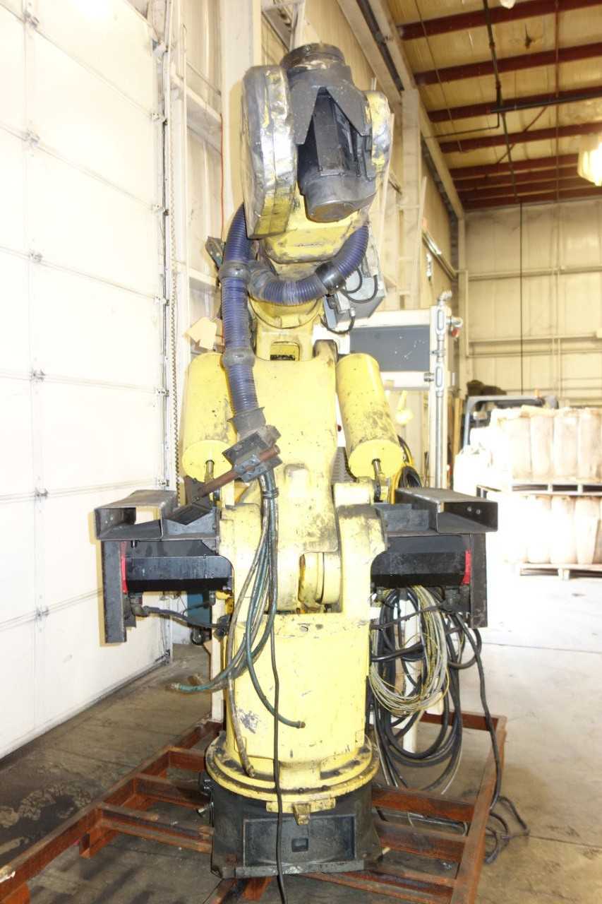 GE FANUC S-420iW ROBOT WITH R-J2 CONTROLLER - INDUSTRIAL ROBOTS