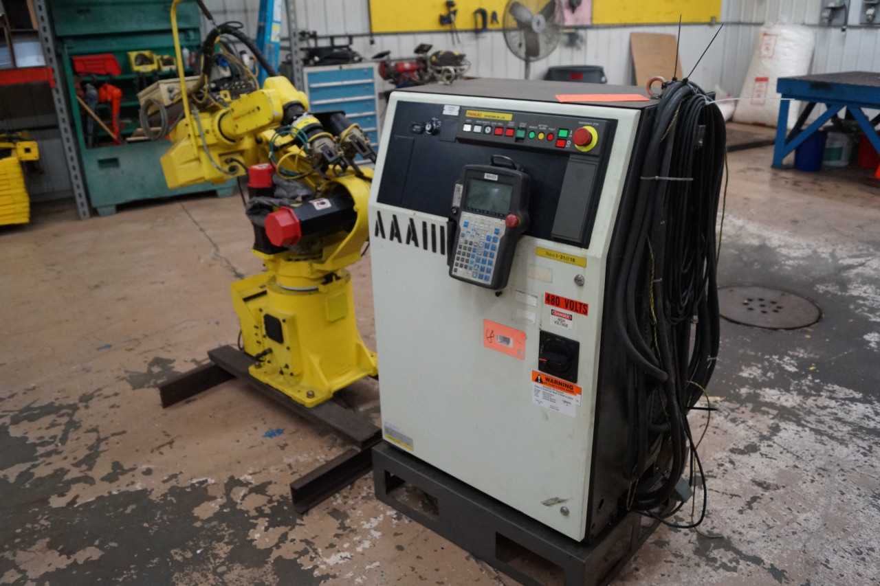 Fanuc M-16i w/ R-J3 Control - INDUSTRIAL ROBOTS