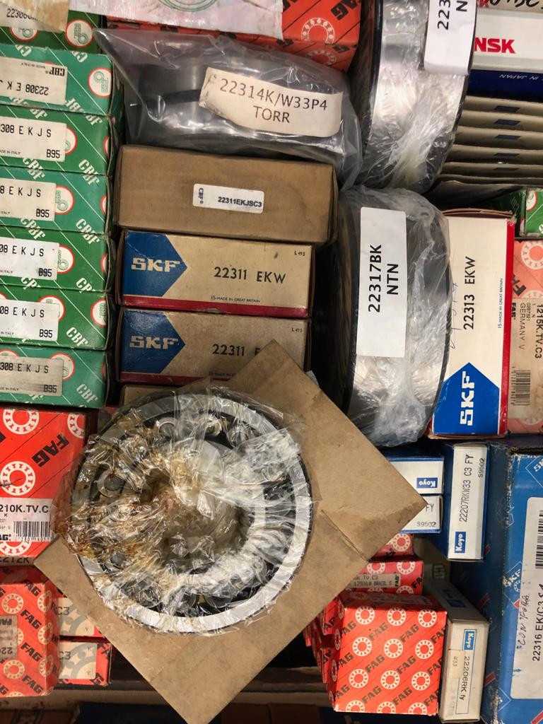 1 pallet of assorted bearings - BEARINGS