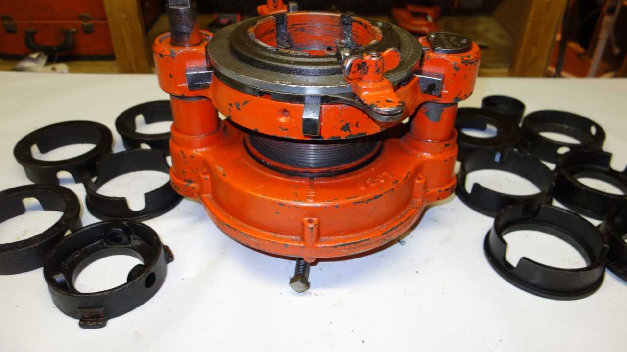 BEAVER 41-E 2-1/2 TO 4 IN PIPE THREADER - HAND TOOLS