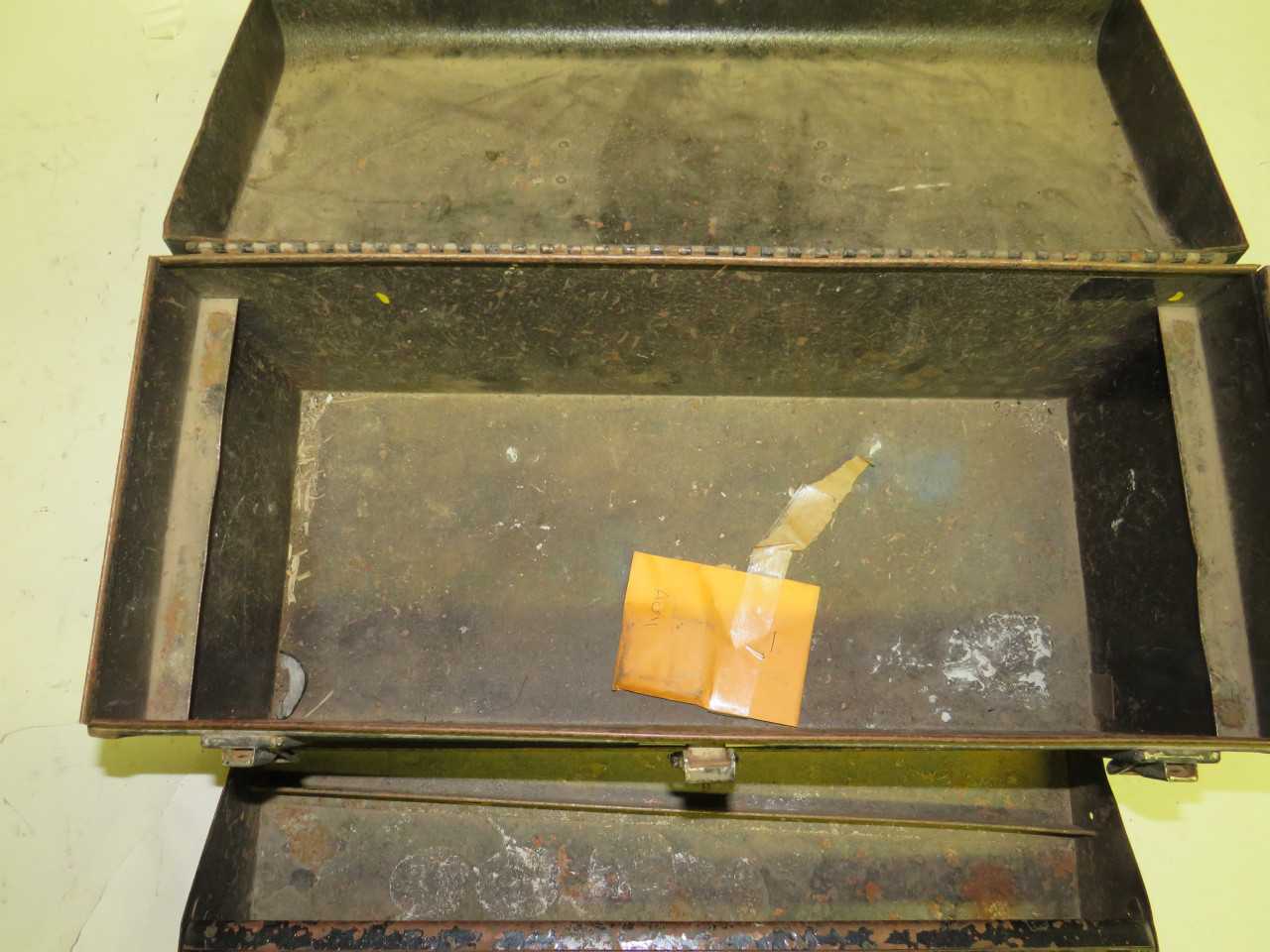 METAL TOOLBOX - TOOL STORAGE