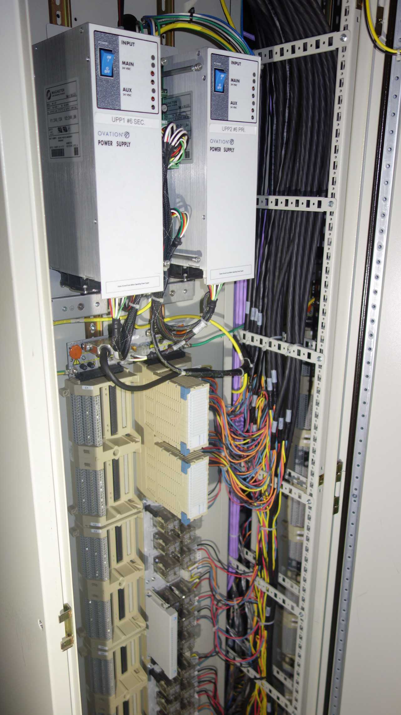 X8 WESTINGHOUSE OVATION CONTROL CABINET W/ MODULES - AUTOMATION & CONTROLS