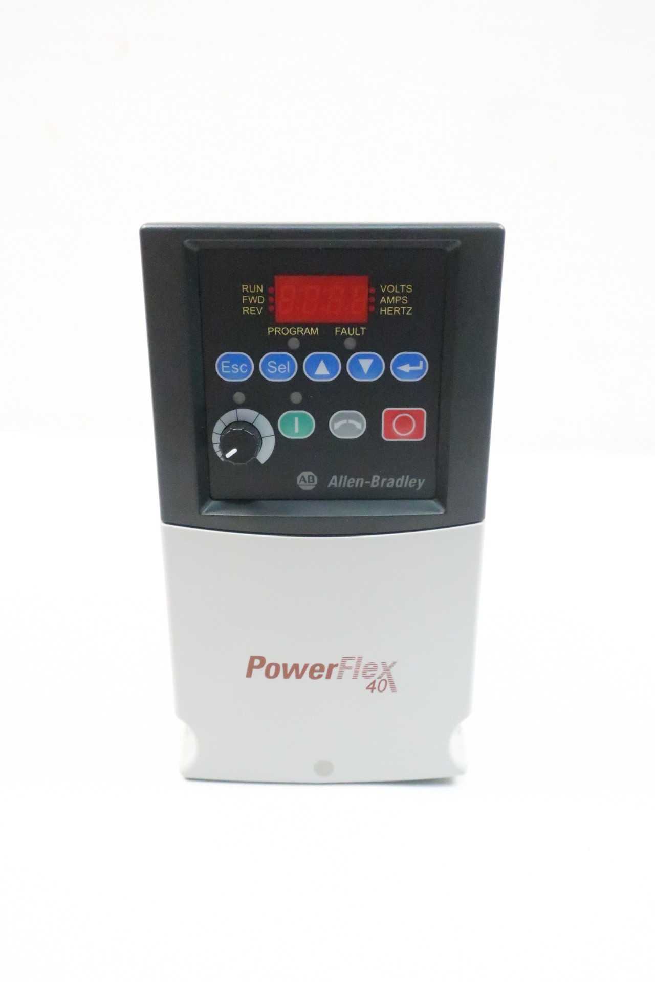NEW ALLEN BRADLEY 22B-B5P0N104 POWERFLEX 40 MOTOR DRIVE 0-400HZ 1HP 230V - MOTOR DRIVES