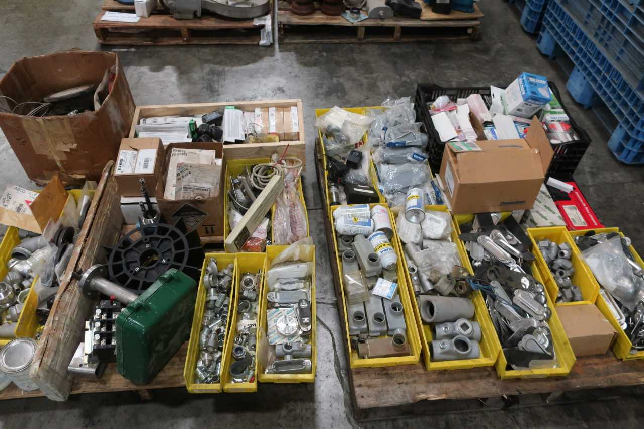 2 PALLETS OF ASSORTED CONDUIT - CONDUIT FITTING