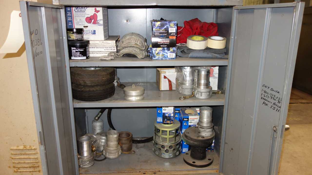 CABINET W/ ASSORTED SHOP SUPPLIES, PPE, HOSE NOZZLE ENDS, LIGHTBULBS - INDUSTRIAL PARTS