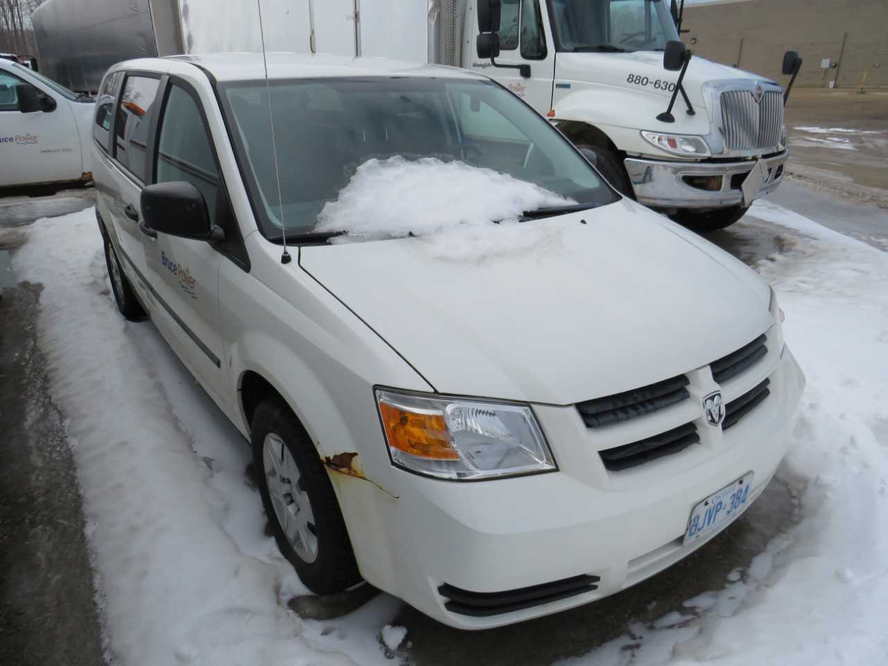 2010 DODGE GRAND CARAVAN VAN - HYDRO EXCAVATOR TRUCKS