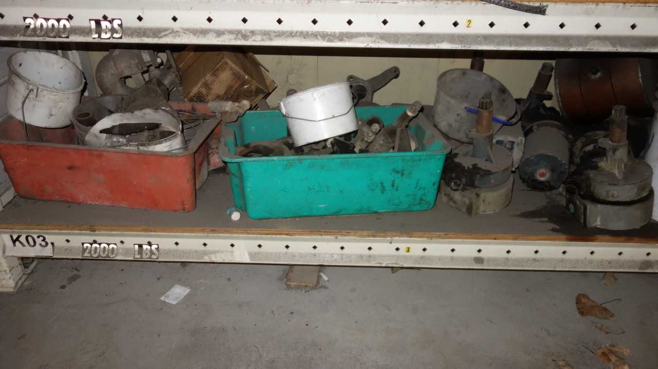 CONTENTS OF SHELF COLUMN, ASSORTED TOOLING - INDUSTRIAL PARTS