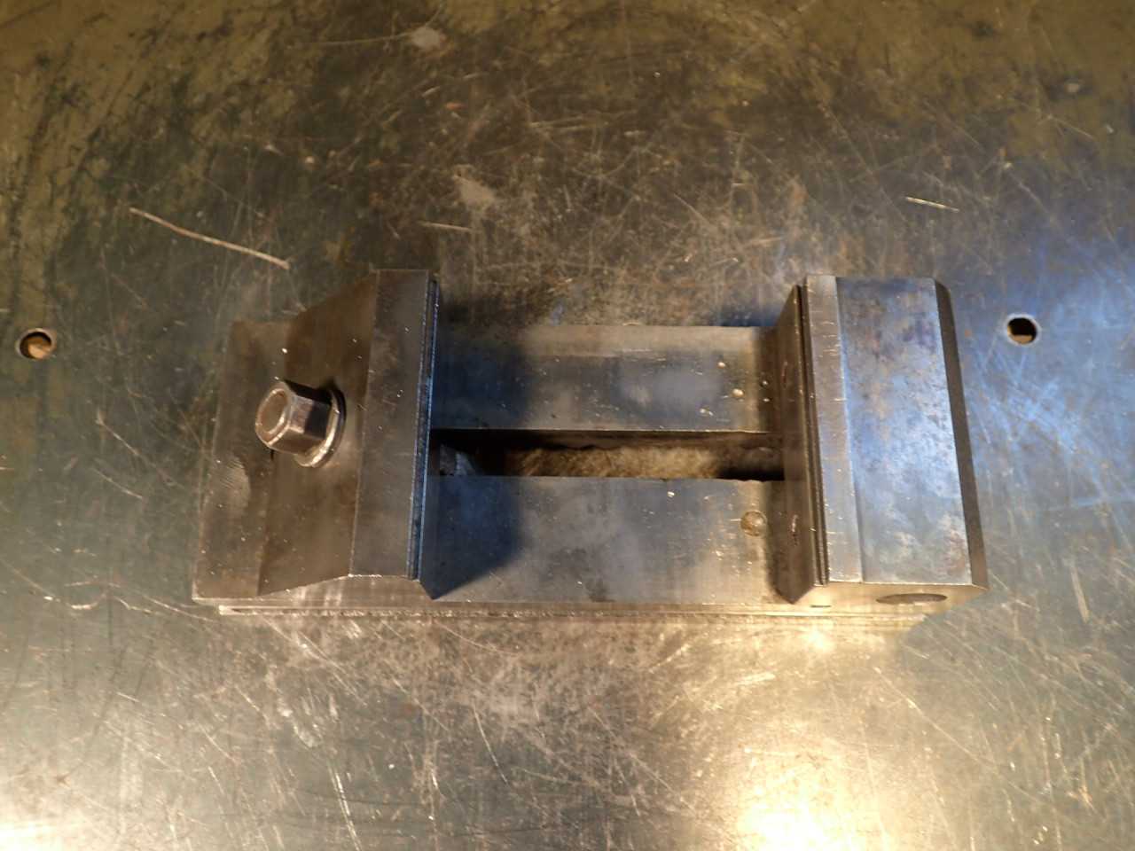 2-1/2" Wide Jaw Precision Toolmakers' Grinding Vise: Jaws Open 2-3/4" - MILLING MACHINE PARTS