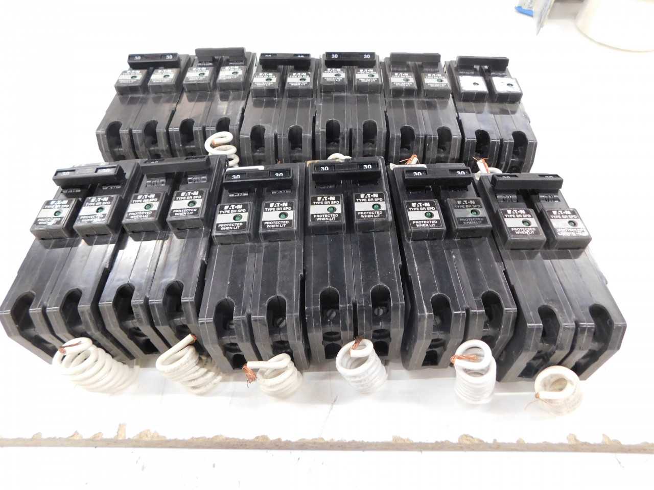 Lot of Quantity 12x BR230SUR MCB/Residential Circuit Breakers - CIRCUIT BREAKERS