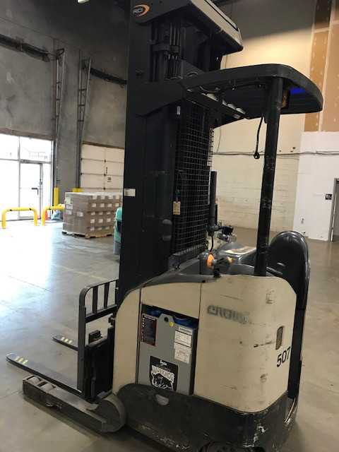 2012 Crown RD5700 reach truck, Hanover (Baltimore), MD - REACH TRUCKS