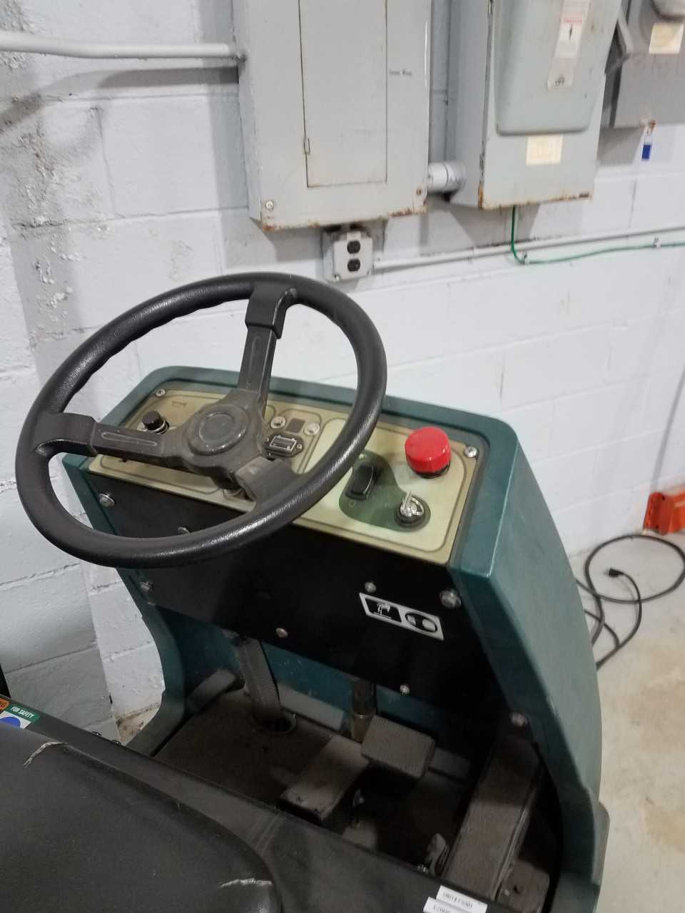Nobles MEZRIDERHP floor scrubber, Livonia, MI - PLANT & FACILITY EQUIPMENT