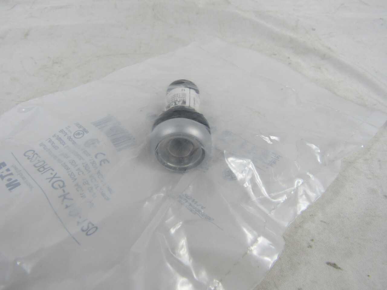 Quantity of 46x C22-DRL-XG-K10-120 Pushbuttons - ELECTRICAL COMPONENTS