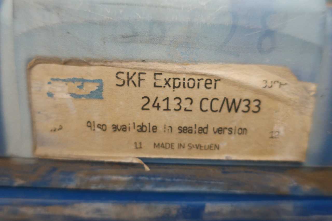 LOT OF 4 SKF ROLLER BEARINGS - BEARINGS