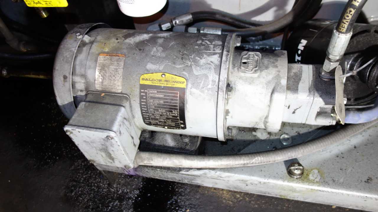 LOT OF 6 HYDRAULIC POWER UNITS WITH GEAR PUMP 1HP - MISCELLANEOUS