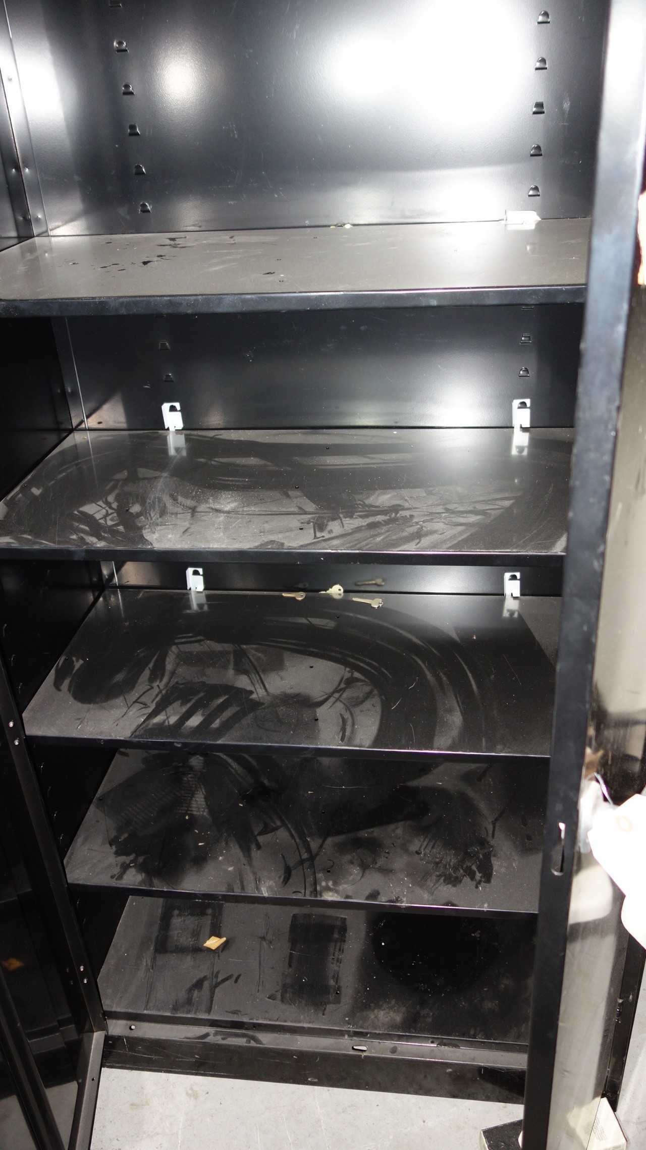 Metal 2 DOOR CABINET w 5 SHELVES - TOOL STORAGE