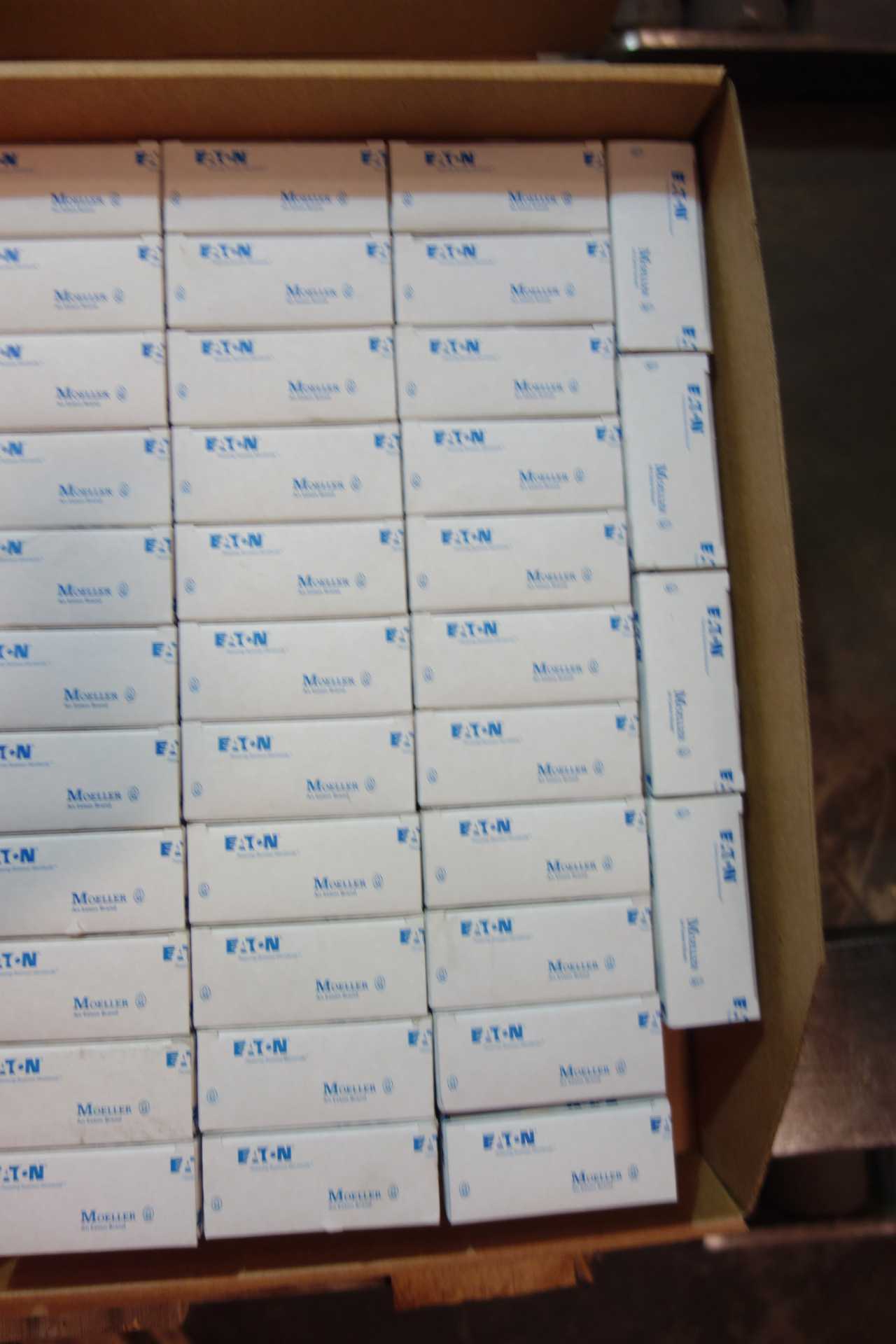LOT OF EATON MOELLER CIRCUIT BREAKERS 2 POLE 20 AMP 10KA DC\ RATED PLS6-C20/2DC - CIRCUIT BREAKERS